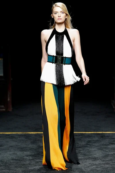 Look 3